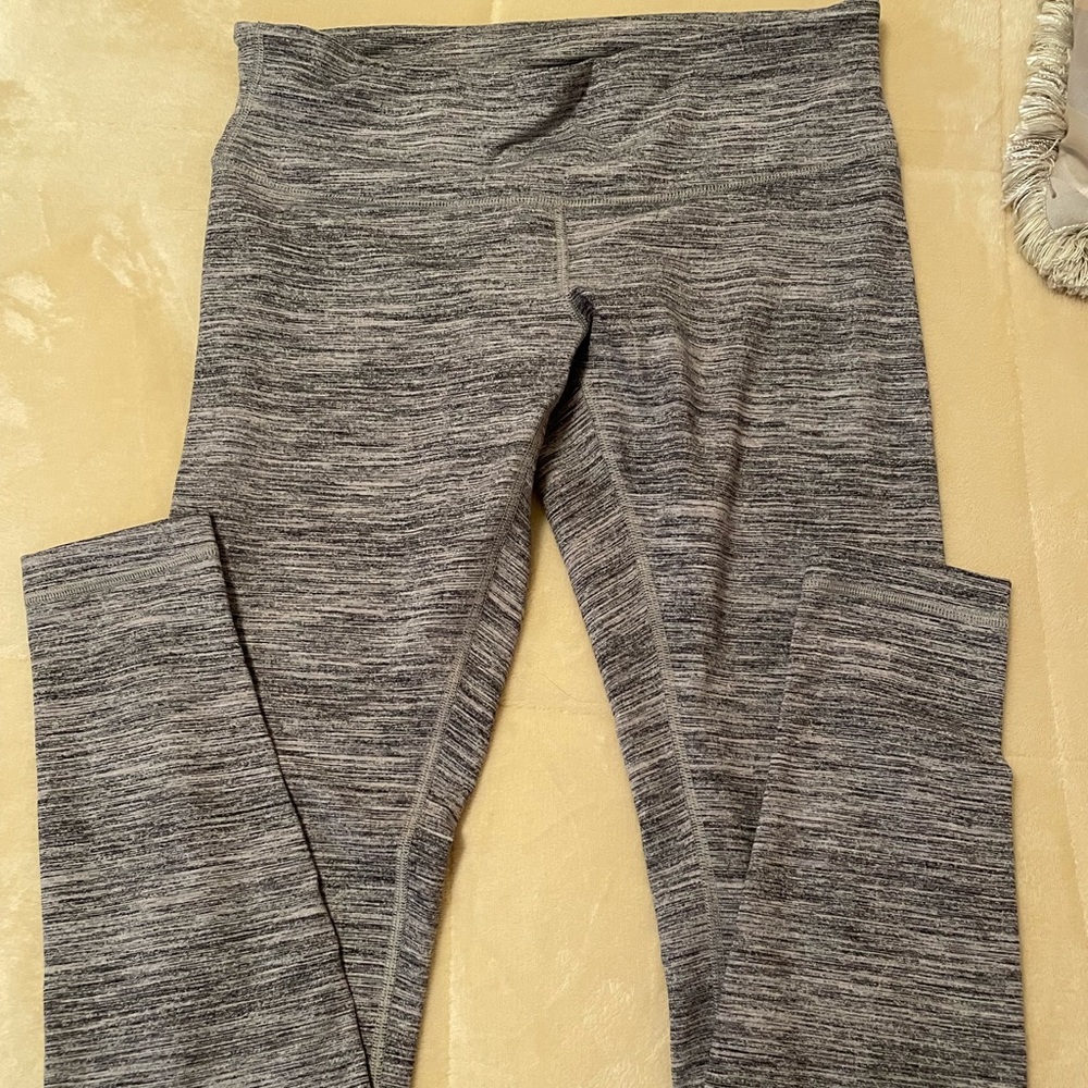 Lululemon wu leggings size 8 heathered grey!